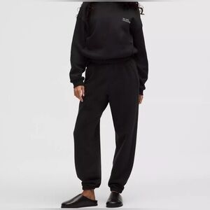 Lululemon Oversized Mid Rise Scuba Joggers